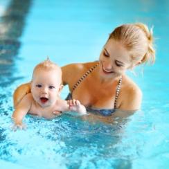 Baby-Badeplausch im Hallenbad Balm (Kurstag: Montag)